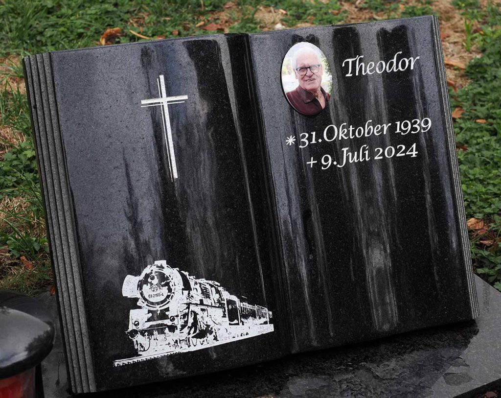 Grabsteinmotiv Theodor